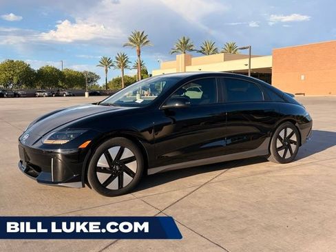 Used 2025 Hyundai Ioniq 6 SE RWD image 1