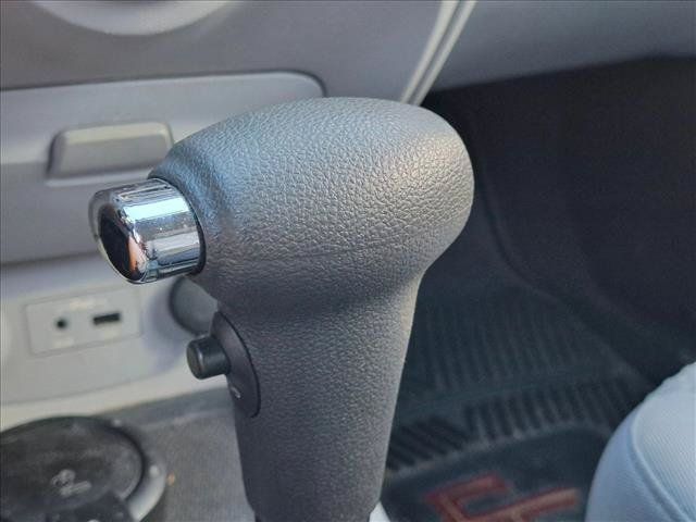 Used 2010 Hyundai Accent GS w/ Premium Pkg 3 FWD image 22