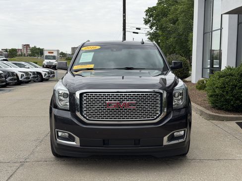 Used 2016 GMC Yukon Denali w/ Open Road Package AWD/4WD image 18