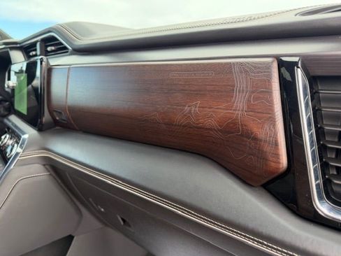 Used 2024 GMC Sierra 3500 Denali Ultimate AWD/4WD image 24