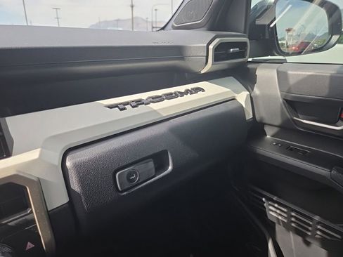 Used 2024 Toyota Tacoma TRD Sport AWD/4WD image 19