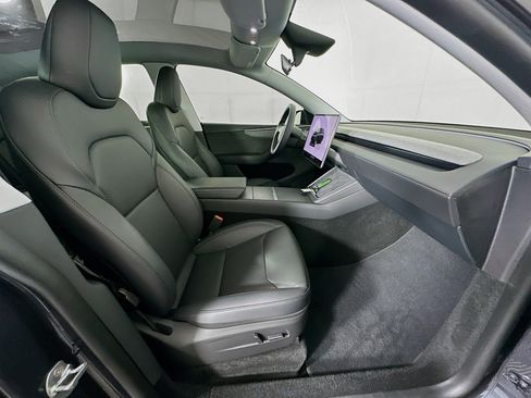 Used 2026 Tesla Model Y 2WD image 30