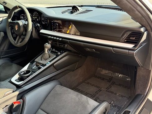 Certified 2025 Porsche 911 GT3 RS image 23