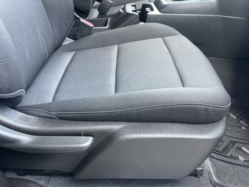 Used 2024 Chevrolet Colorado W/T RWD image 17