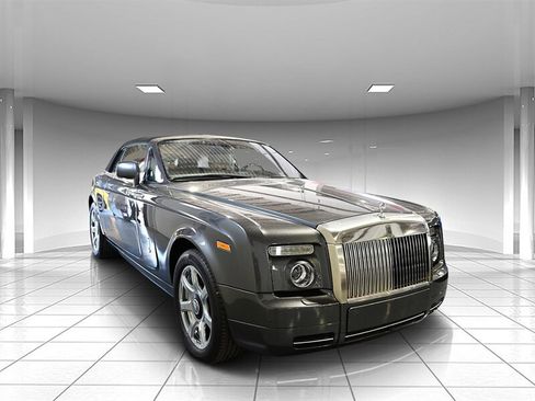 Used 2012 Rolls-Royce Phantom Drophead Coupe image 4
