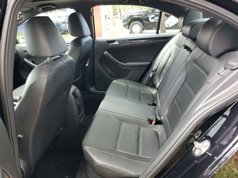 Used 2018 Volkswagen Jetta Sedan FWD image 9