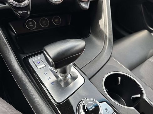 Used 2023 Genesis G70 2.0T RWD image 25