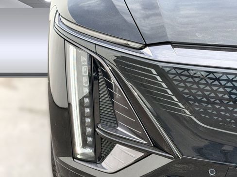 New 2026 Cadillac Lyriq Sport RWD image 11