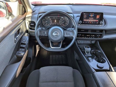 Certified 2023 Nissan Rogue SV image 17