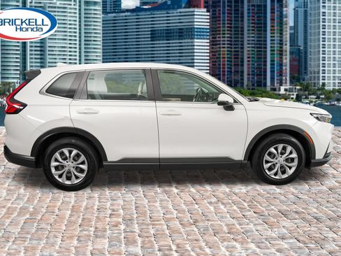 Used 2024 Honda CR-V LX image 9