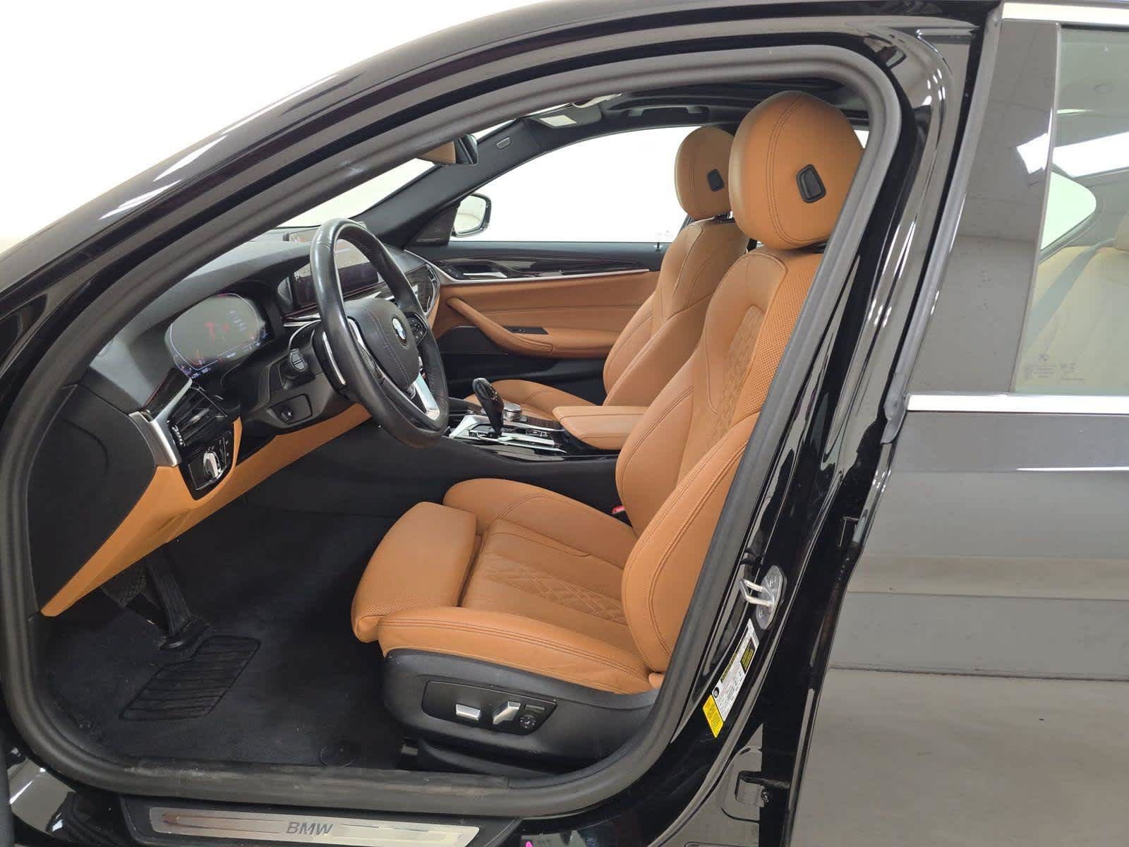 Used 2023 BMW 530i w/ Premium Package RWD image 9