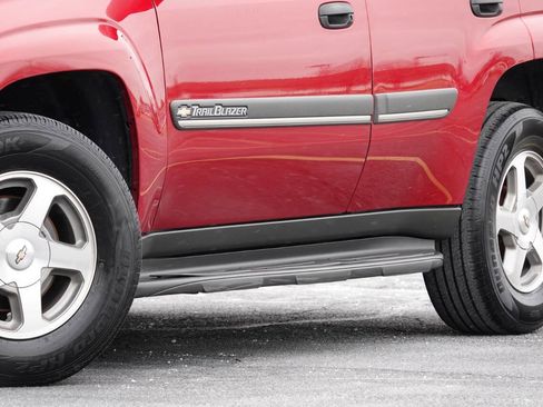 Used 2002 Chevrolet TrailBlazer LT w/ Preferred Equipment Group AWD/4WD image 10
