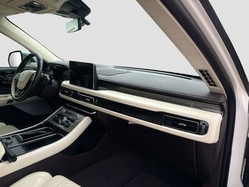 Used 2020 Lincoln Aviator Black Label w/ Dynamic Handling Package image 35