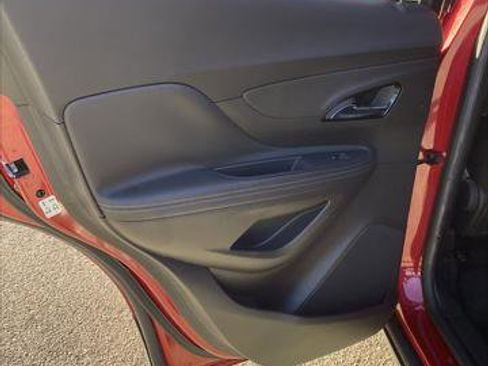 Used 2018 Buick Encore Preferred image 13