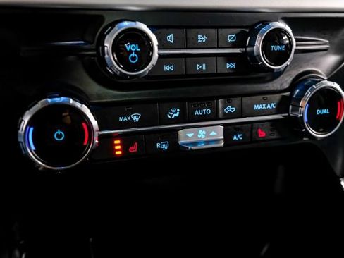 Used 2022 Ford F150 XLT w/ Equipment Group 302A High image 27