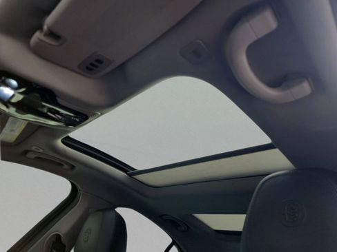 Used 2020 Alfa Romeo Giulia w/ Quick Order Package 22K Sport image 32