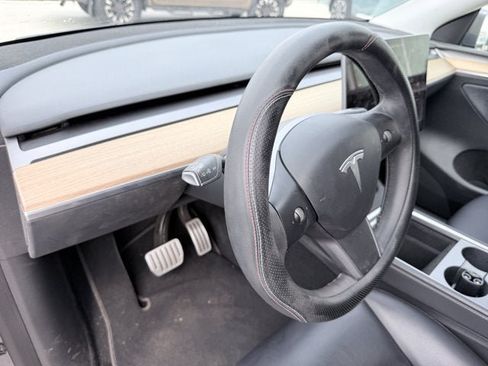 Used 2022 Tesla Model Y Performance AWD/4WD image 14