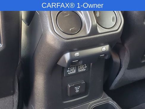 Used 2024 Jeep Wrangler Unlimited Rubicon AWD/4WD image 32