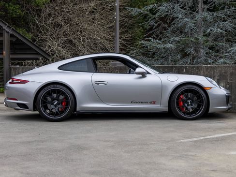 Certified 2017 Porsche 911 Carrera 4S image 12