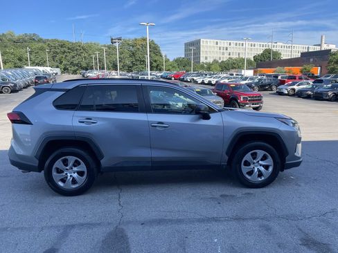 Certified 2019 Toyota RAV4 LE w/ Carpet Mat Package AWD/4WD image 7