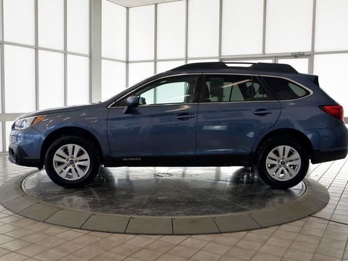 Used 2017 Subaru Outback 2.5i Premium image 5