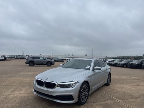 Used 2019 BMW 530e w/ Premium Package RWD image 7