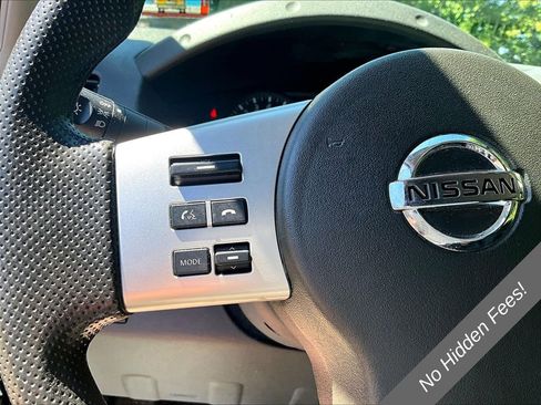 Used 2013 Nissan Frontier SV AWD/4WD image 16