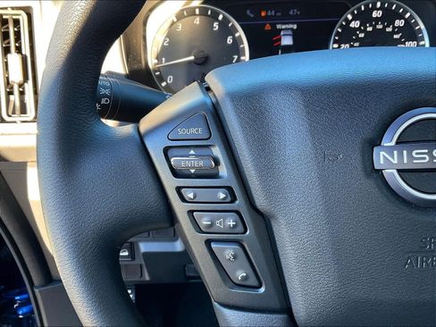 Used 2025 Nissan Frontier SV image 44