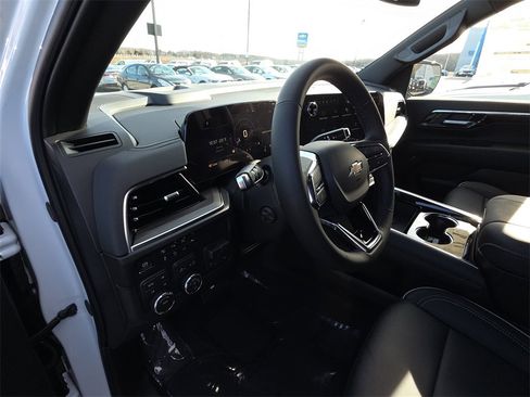 New 2026 Chevrolet Suburban Premier w/ Sun And Tow Package image 14