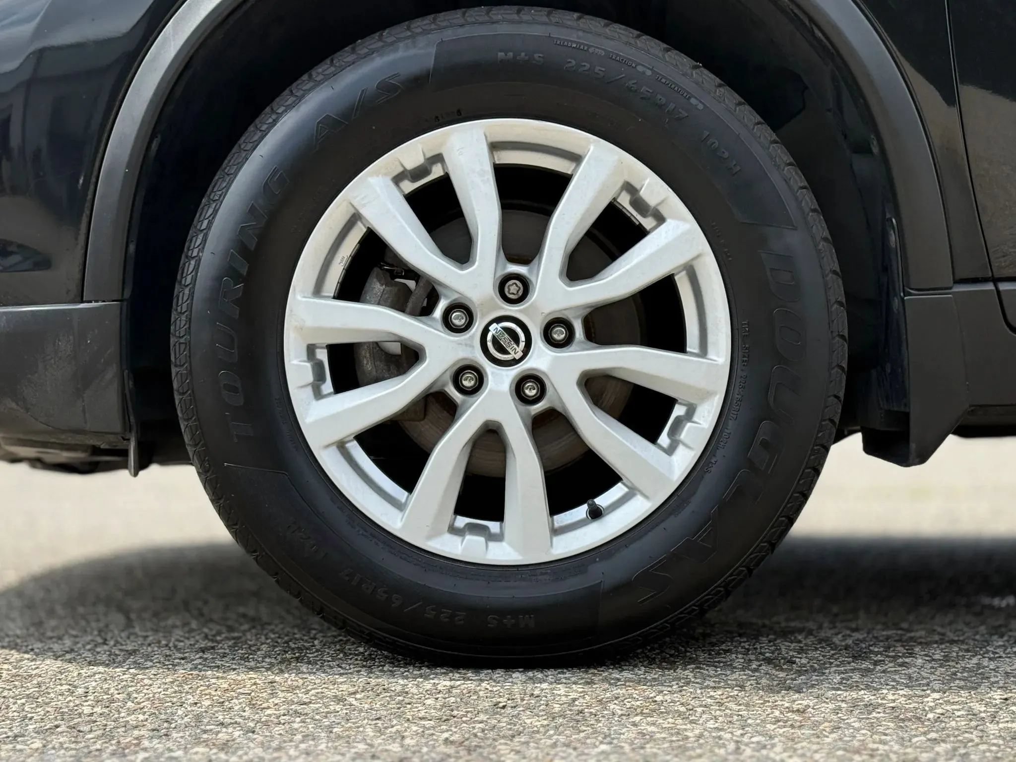 Used 2018 Nissan Rogue SV AWD/4WD image 30