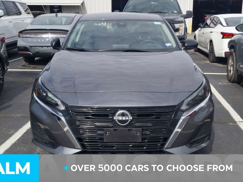 Used 2025 Nissan Altima 2.5 SV FWD image 3