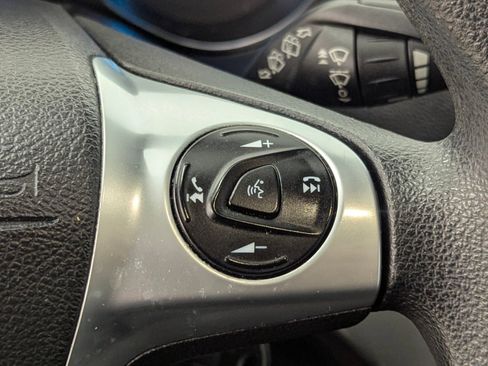 Used 2015 Ford Escape SE w/ SE Chrome Package image 25