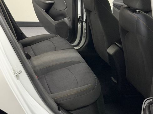 Used 2018 Chevrolet Cruze LS FWD image 10