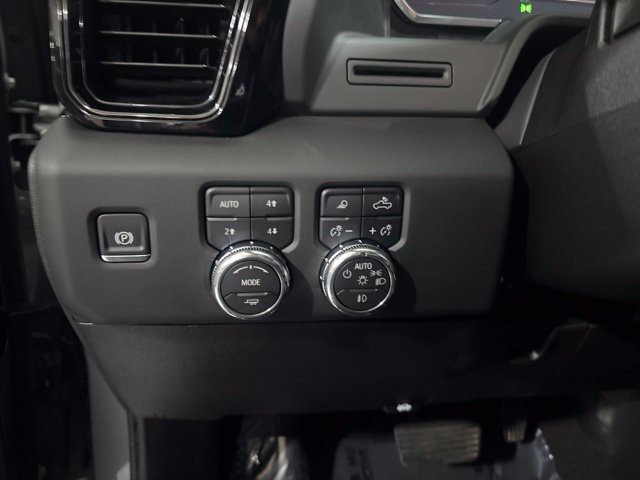 Used 2025 GMC Sierra 2500 AT4 AWD/4WD image 18