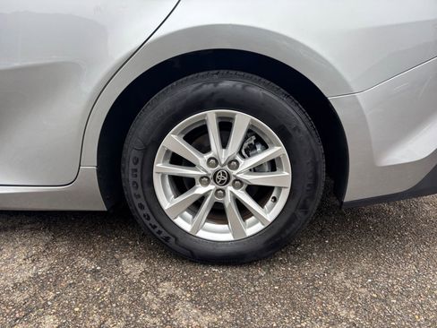 Used 2025 Toyota Camry LE image 29