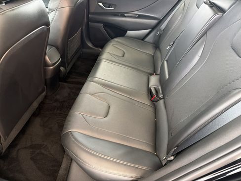 Used 2023 Hyundai Elantra Limited FWD image 23