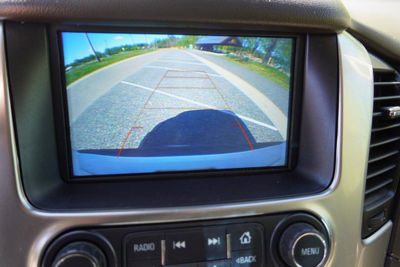Used 2019 Chevrolet Suburban LT AWD/4WD image 20
