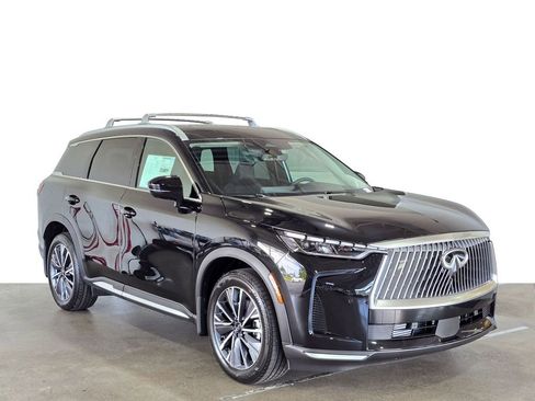 Certified 2026 INFINITI QX60 Luxe w/ Family Package image 3