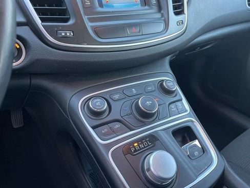 Used 2015 Chrysler 200 Limited w/ Convenience Group FWD image 25