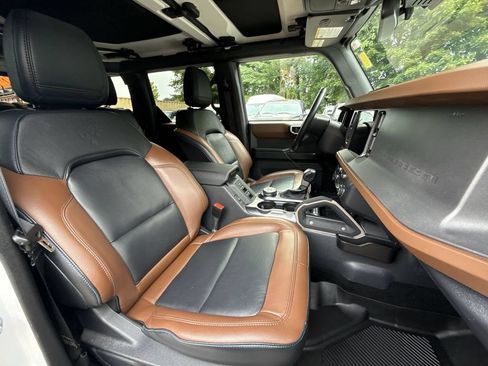 Used 2024 Ford Bronco Outer Banks AWD/4WD image 24