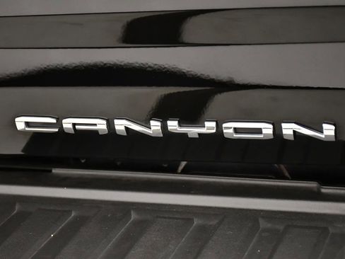 Used 2022 GMC Canyon Denali w/ Denali Black Edition Package image 10