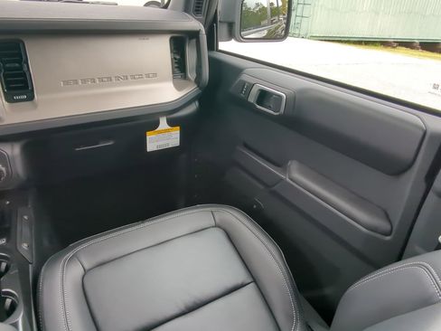 New 2026 Ford Bronco Outer Banks AWD/4WD image 15