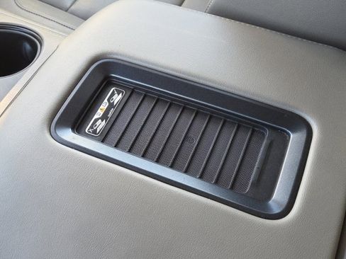 Used 2017 GMC Yukon XL SLT w/ Open Road Package image 26