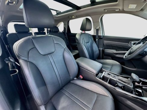 Certified 2024 Kia Sorento SX AWD/4WD image 33