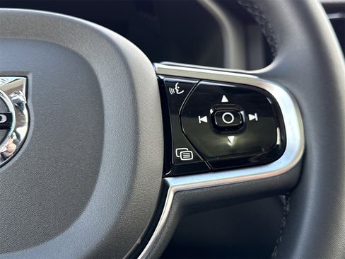 Used 2023 Volvo XC60 T8 Ultimate w/ Climate Package image 17