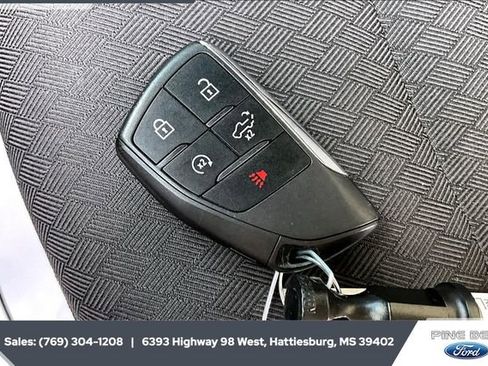 Used 2023 Chevrolet Silverado 1500 LT image 9