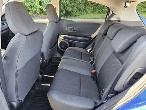Used 2022 Honda HR-V EX image 9