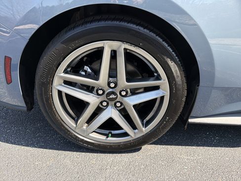 Used 2025 Ford Mustang Coupe image 16