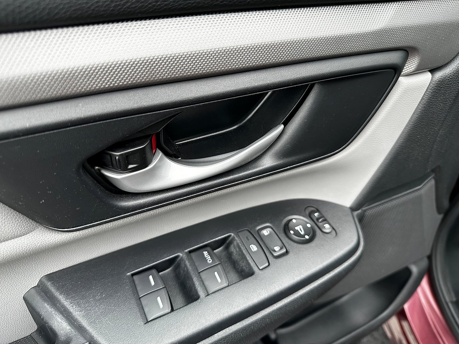 Used 2018 Honda CR-V LX image 14
