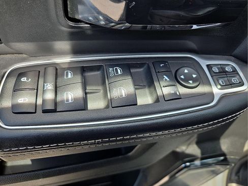 Used 2024 RAM 3500 Limited AWD/4WD image 15